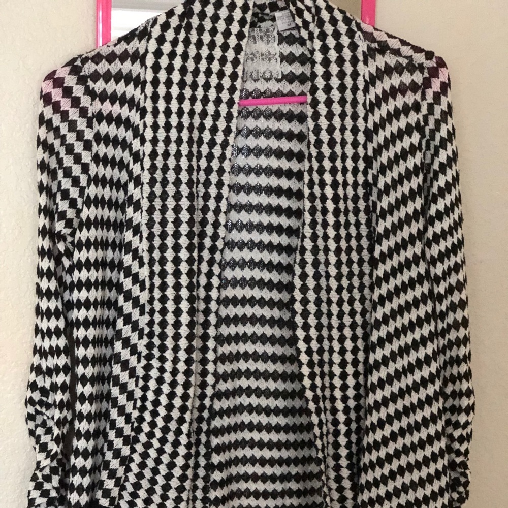 Medium length cardigan
